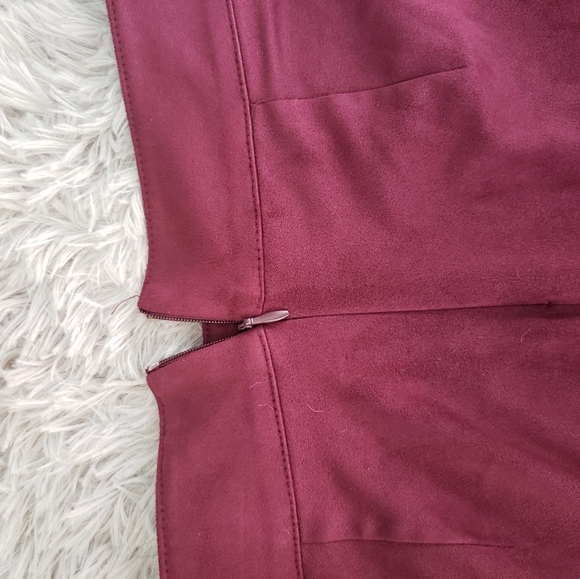 Burgundy Velvet Shorts - Picture 3 of 3